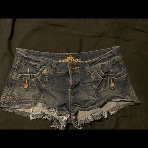 Women’s Almost famous shorts